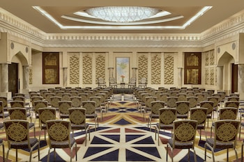 sharq village and spa a ritz carlton hotel