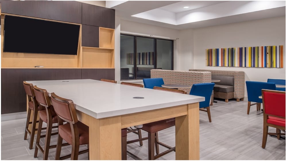 holiday inn express and suites laplace by ihg