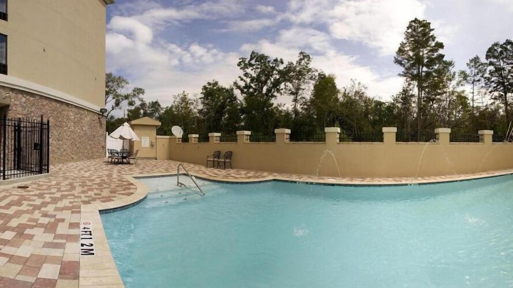 holiday inn express and suites laplace by ihg