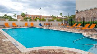 holiday inn express and suites laplace by ihg