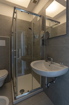 h rooms boutique hotel