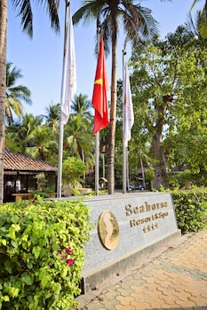 seahorse resort and spa