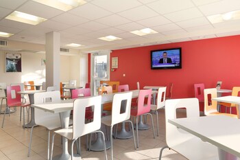 premiere classe maubeuge