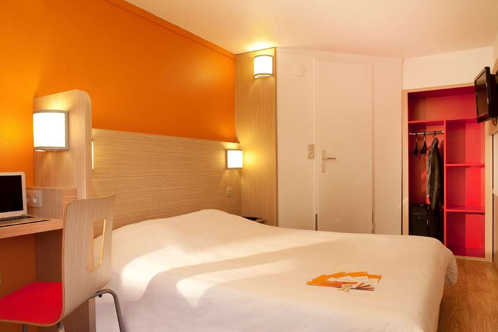 premiere classe valenciennes ouest petite foret hotel