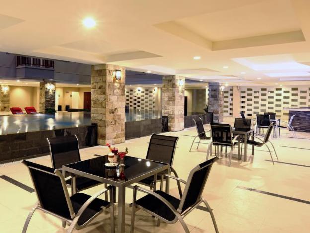 lombok plaza hotel and convention