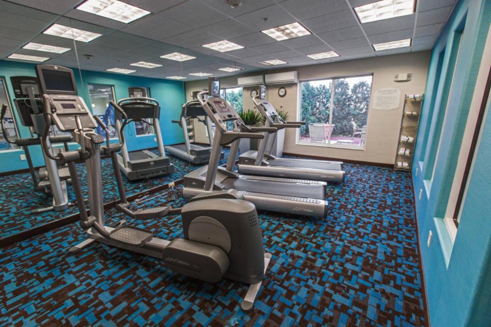 fairfield inn and suites by marriott toledo north