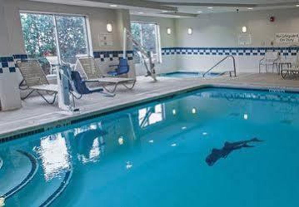 fairfield inn and suites by marriott toledo north