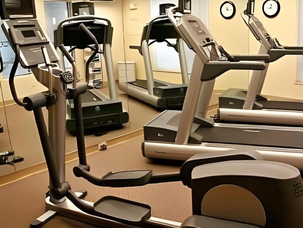 fairfield inn and suites by marriott toledo north