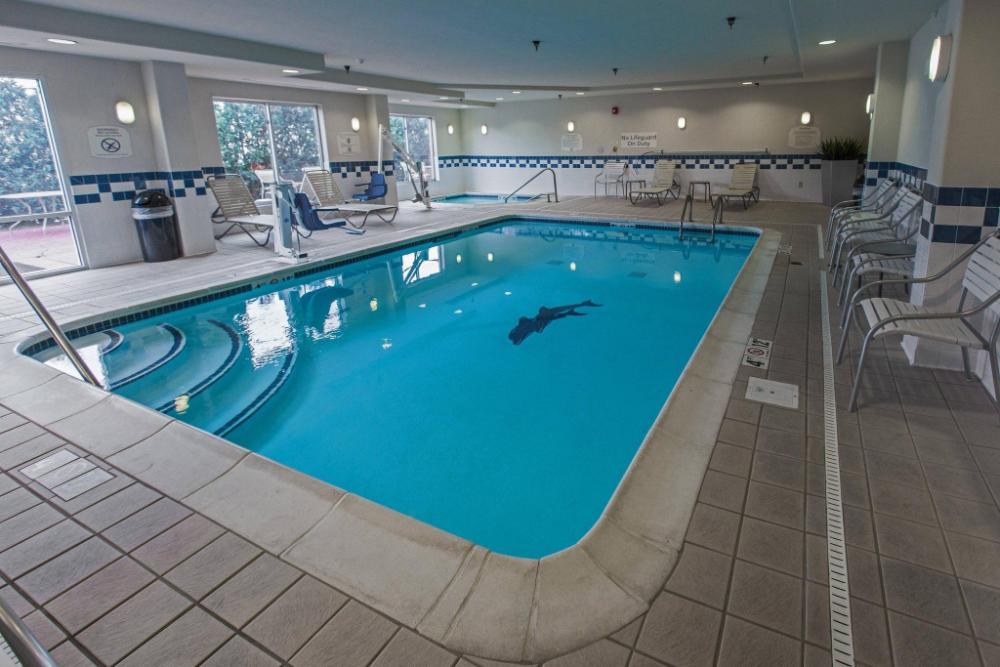 fairfield inn and suites by marriott toledo north