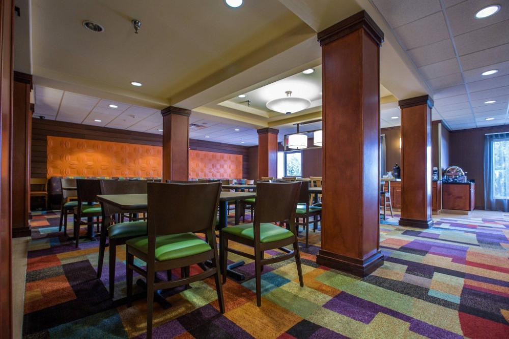 fairfield inn and suites by marriott toledo north