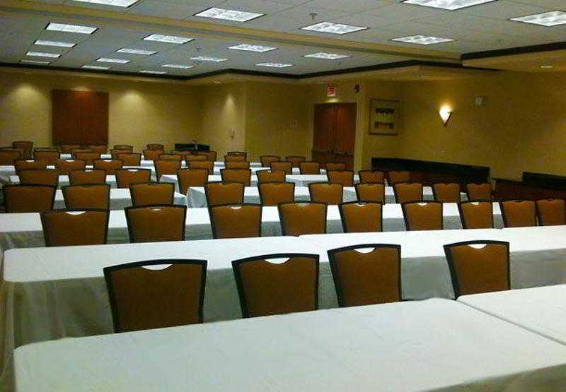 fairfield inn and suites by marriott toledo north