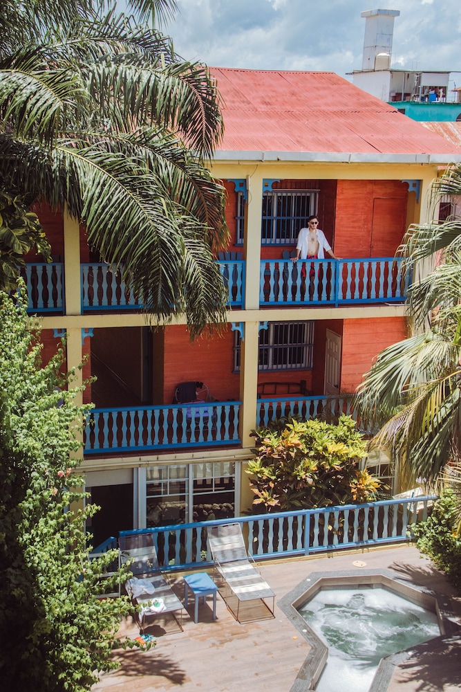 hotel casona de la isla