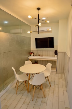 Hotel Casona Del Lago,Peten>>Flores,4 star