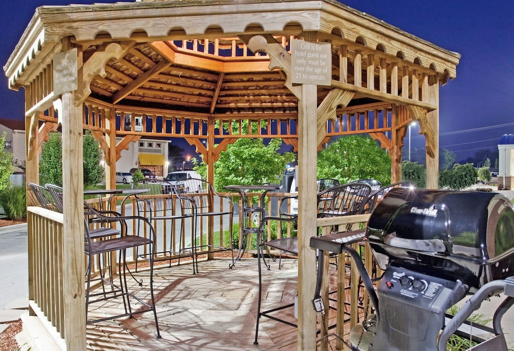 candlewood suites south springfield by ihg