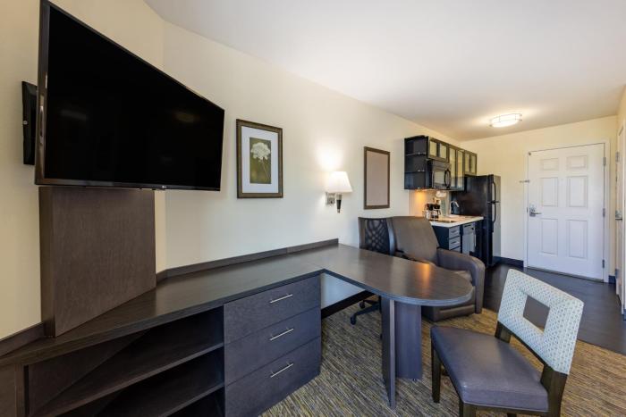 candlewood suites south springfield by ihg