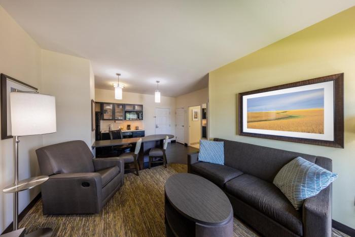 candlewood suites south springfield by ihg