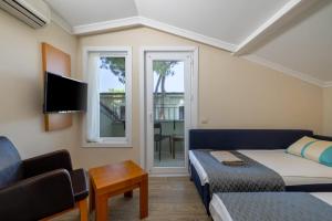 crystal flora beach resort all inclusive