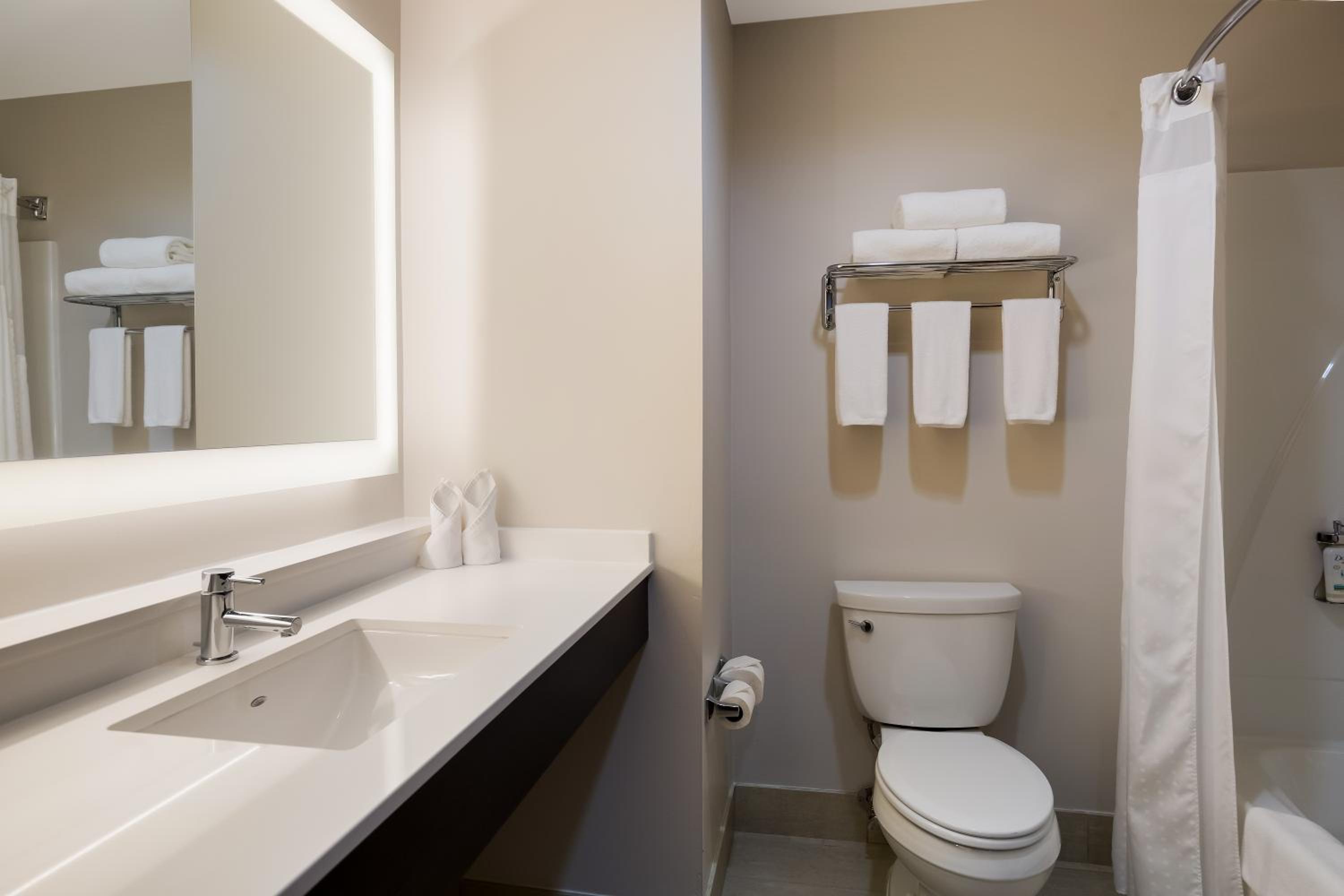 holiday inn express and suites newton by ihg