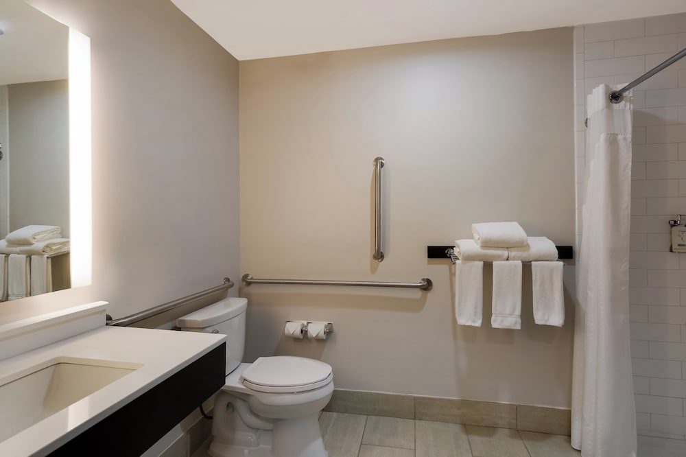 holiday inn express and suites newton by ihg
