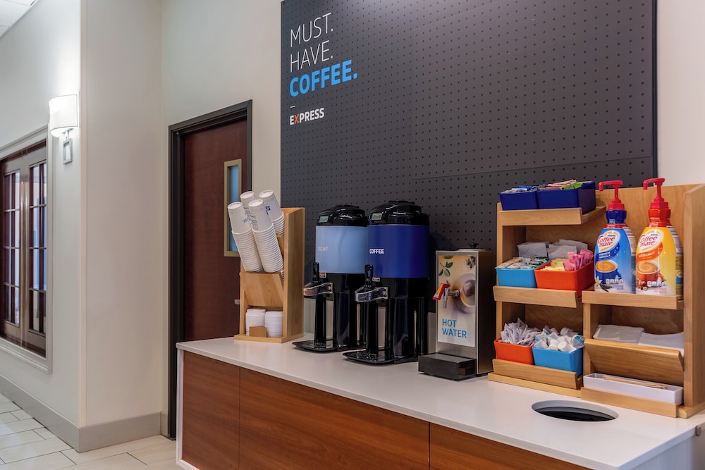 holiday inn express and suites newton by ihg