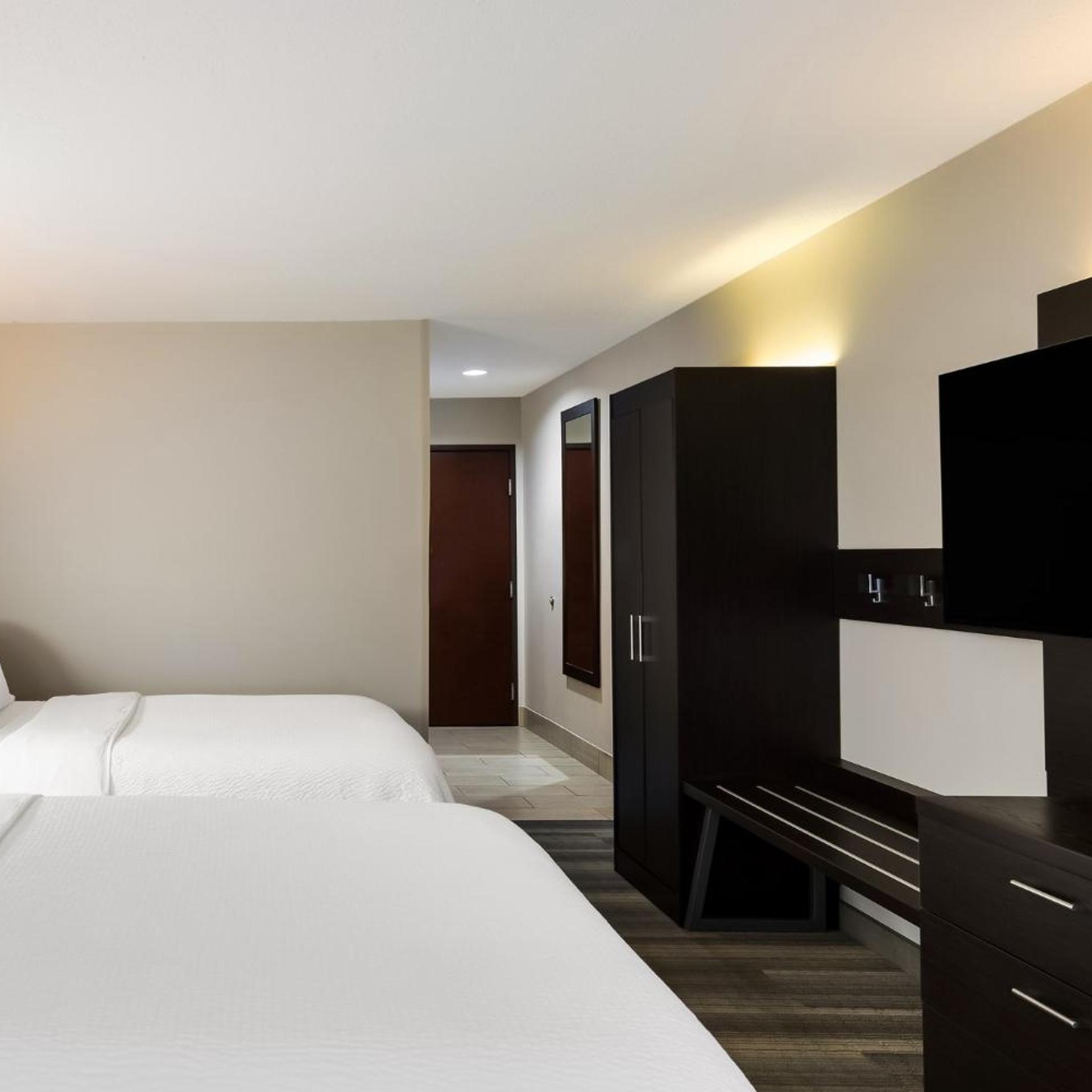 holiday inn express and suites newton by ihg