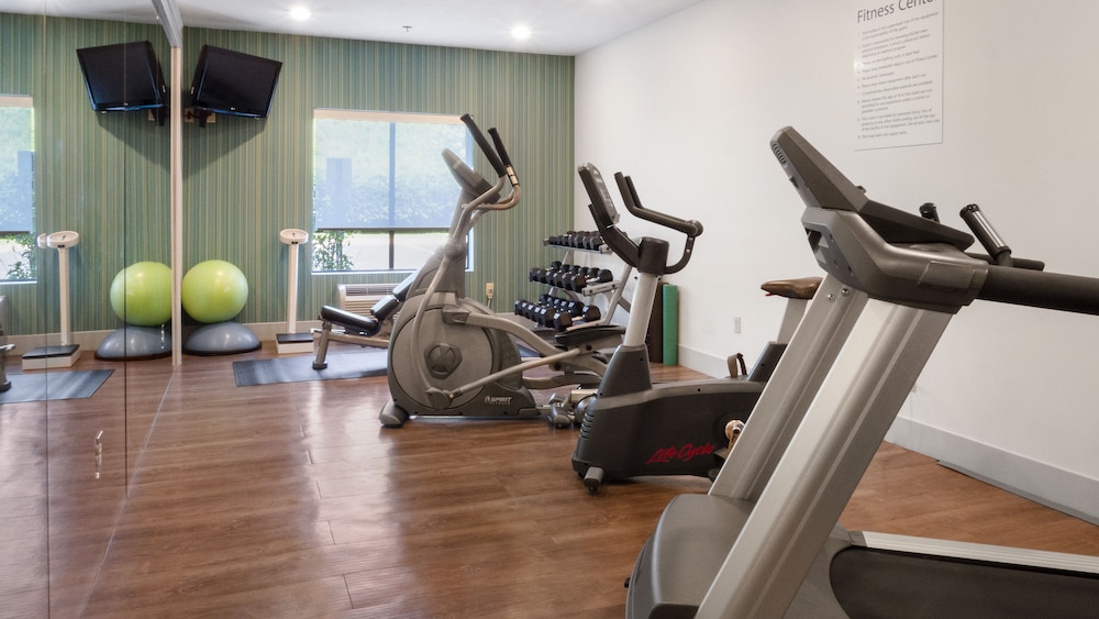 holiday inn express and suites newton by ihg