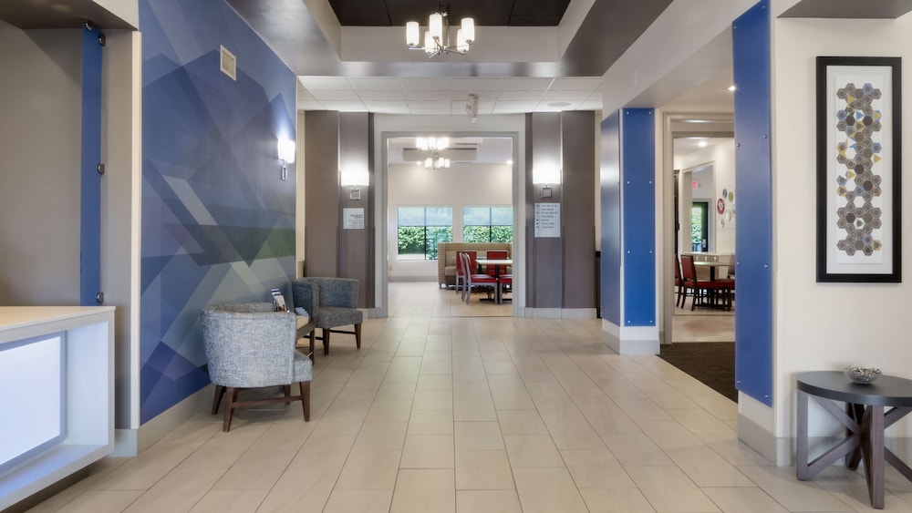 holiday inn express and suites newton by ihg