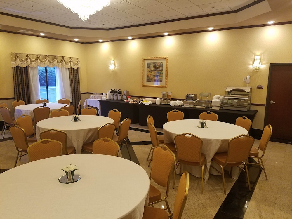holiday inn express and suites newton by ihg