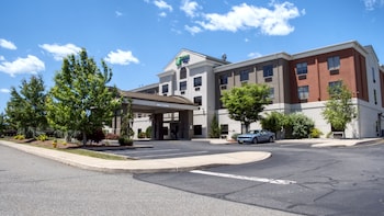 Holiday Inn Express And Suites Newton By Ihg,Near Newton Theater,3 star