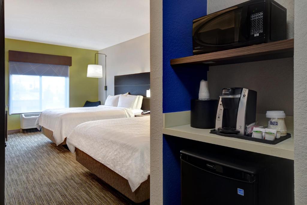 holiday inn express and suites smyrna by ihg