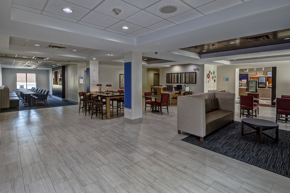 holiday inn express and suites smyrna by ihg