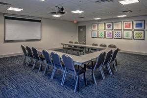 holiday inn express and suites smyrna by ihg