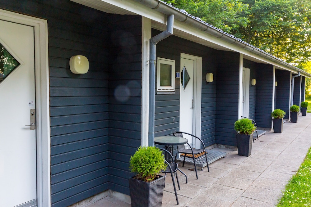 ansager hotel og hytteby