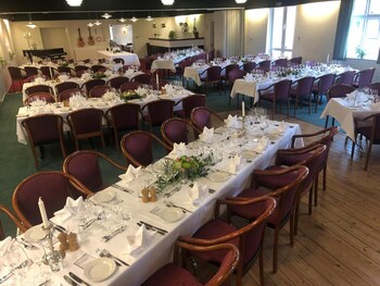 ansager hotel og hytteby