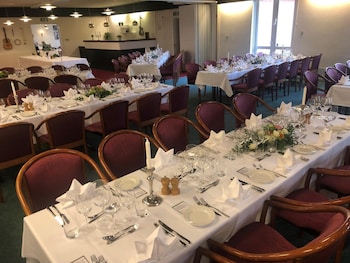 ansager hotel og hytteby