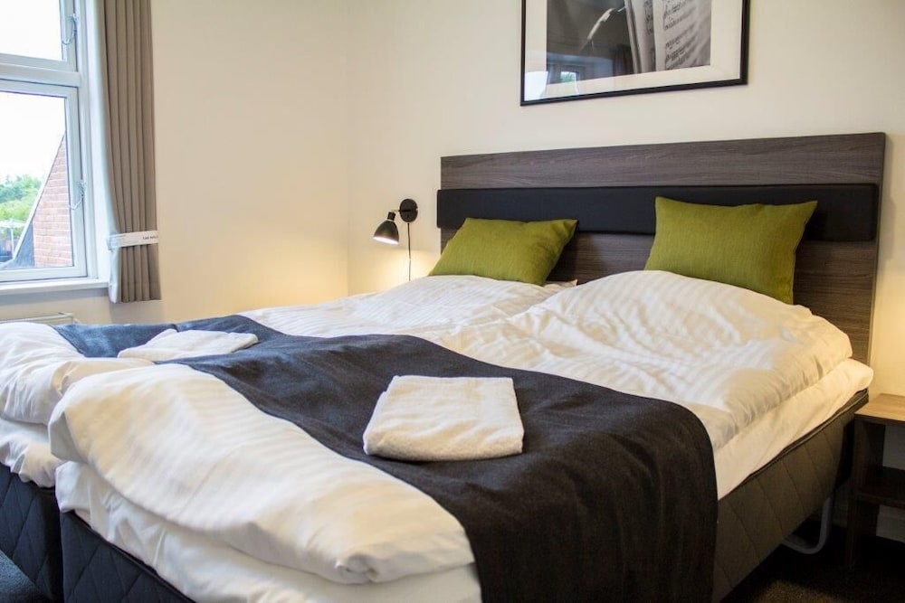 ansager hotel og hytteby