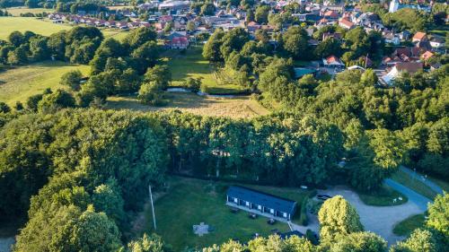 ansager hotel og hytteby