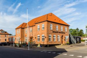 ansager hotel og hytteby