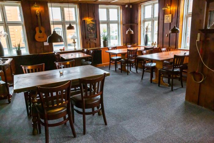 ansager hotel og hytteby