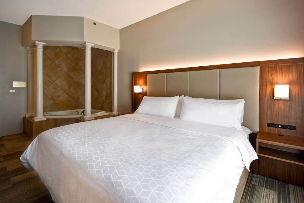 holiday inn express and suites schererville by ihg