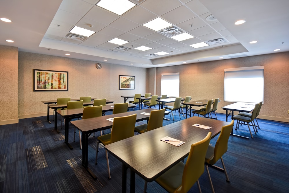 holiday inn express and suites schererville by ihg