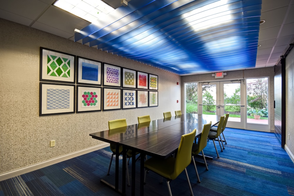 holiday inn express and suites schererville by ihg