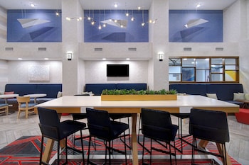 Hampton Inn & Suites Dayton - Vandalia,Montgomery>>Dayton,3 star