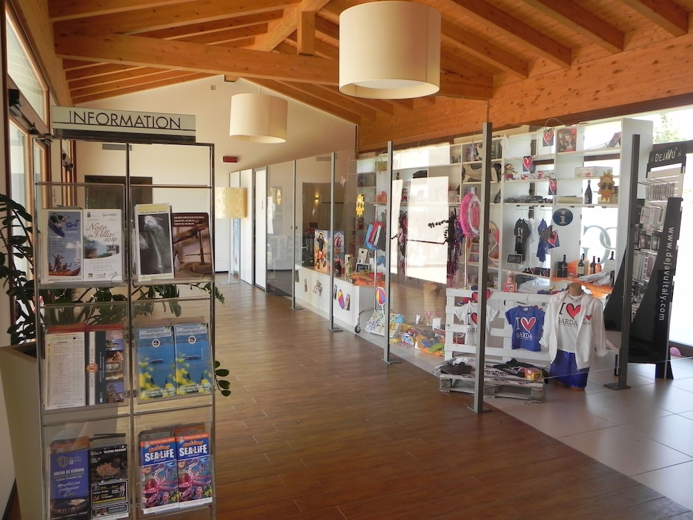 th lazise hotel parchi del garda