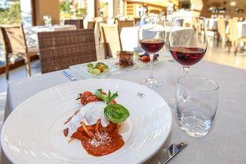th lazise hotel parchi del garda