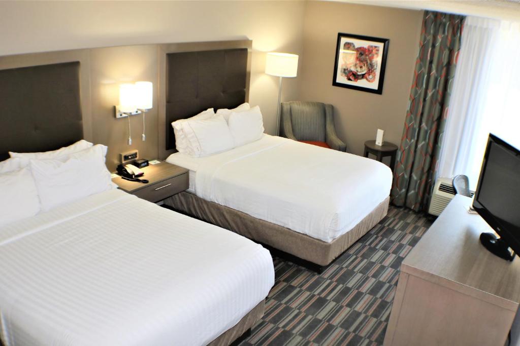 holiday inn express and suites rochester west medical center by ihg