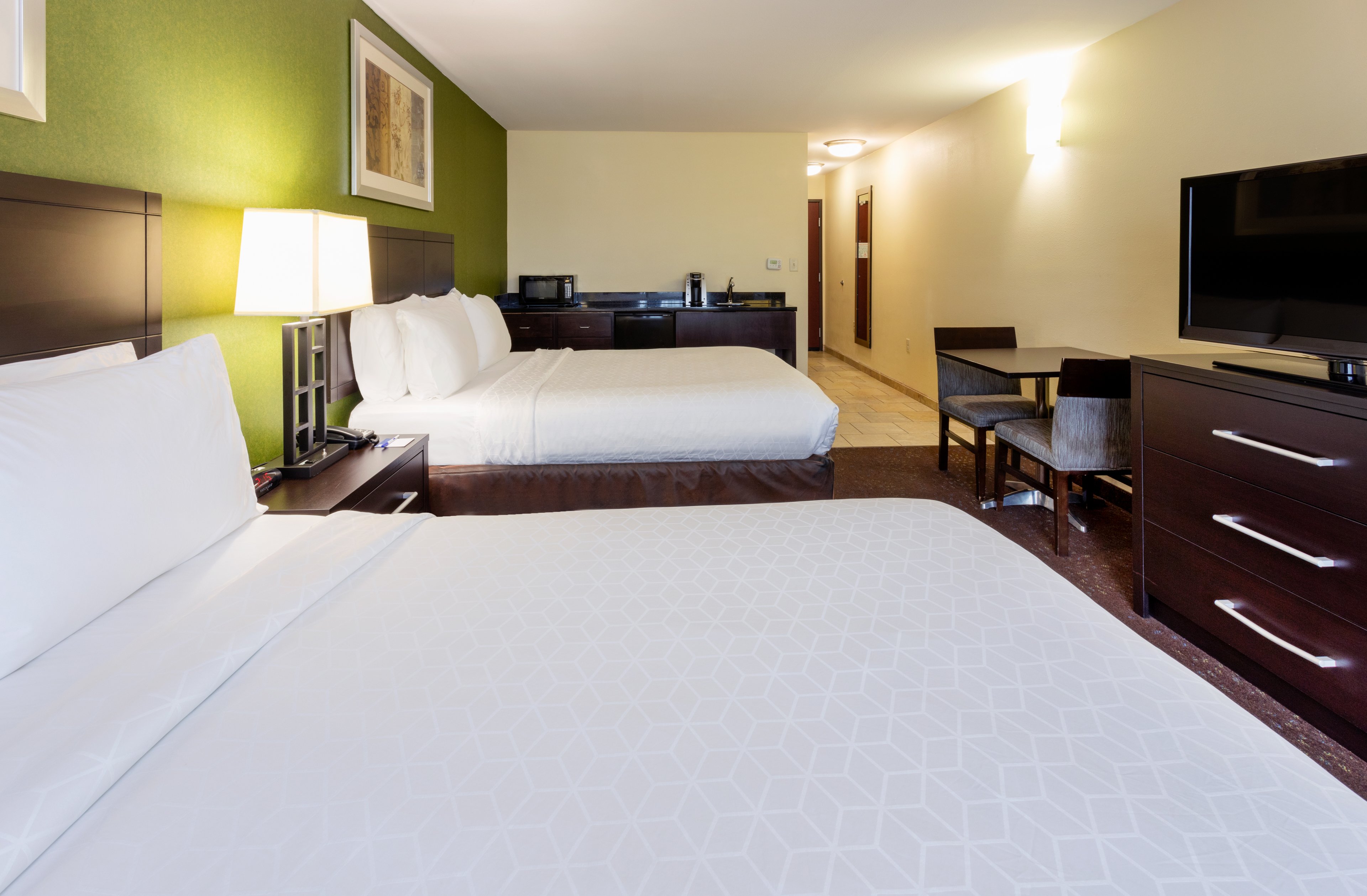 holiday inn express and suites rochester west medical center by ihg