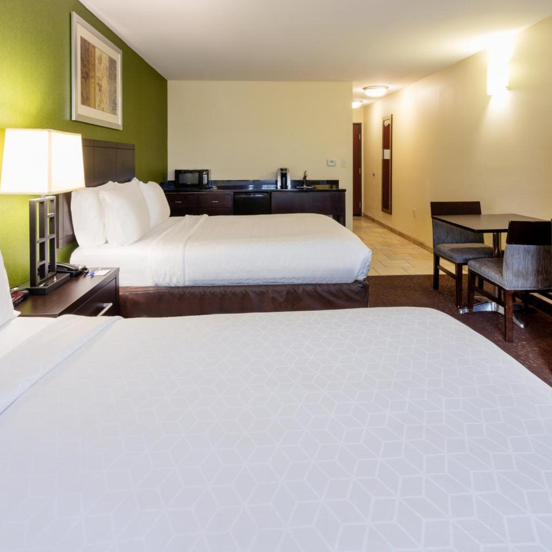 holiday inn express and suites rochester west medical center by ihg