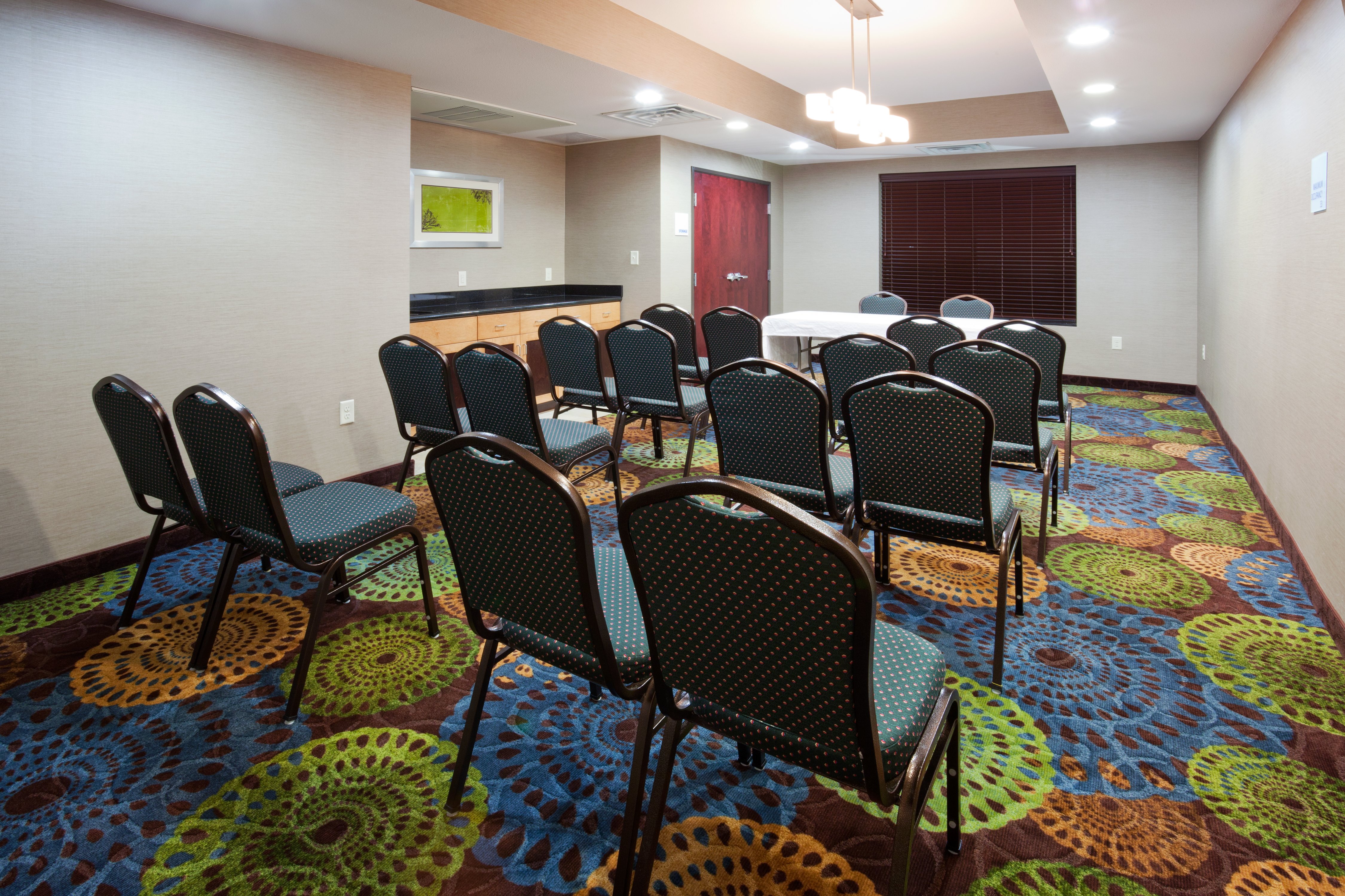 holiday inn express and suites rochester west medical center by ihg