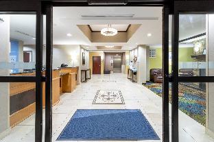 holiday inn express and suites rochester west medical center by ihg